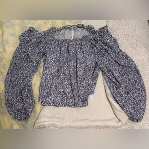 American Eagle Floral Ruffle Blouse